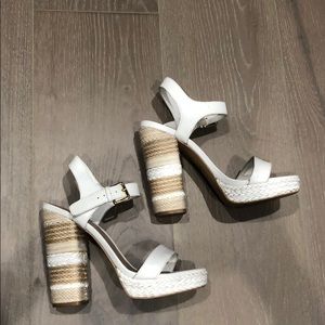 ⭐️Aldo White Huglag Block Sandal Heels